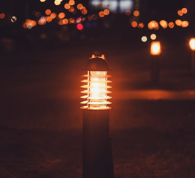 Petit Lampadaire Lumineux