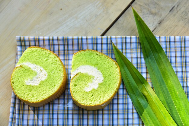 Petit pain à la crème de pandan