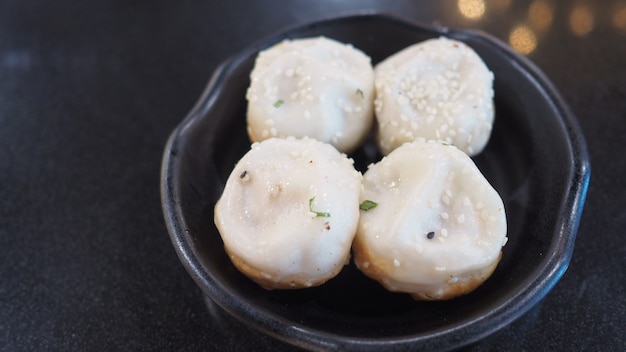 Petit Pain De Porc Croustillant à La Poêle. C'est De La Nourriture Chinoise.