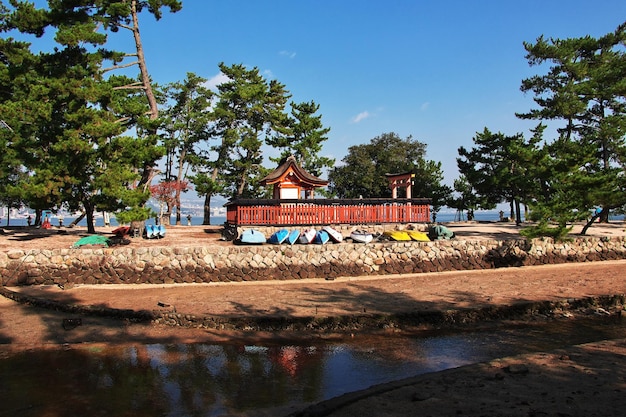 Le petit temple de l'île de Miyajima au Japon