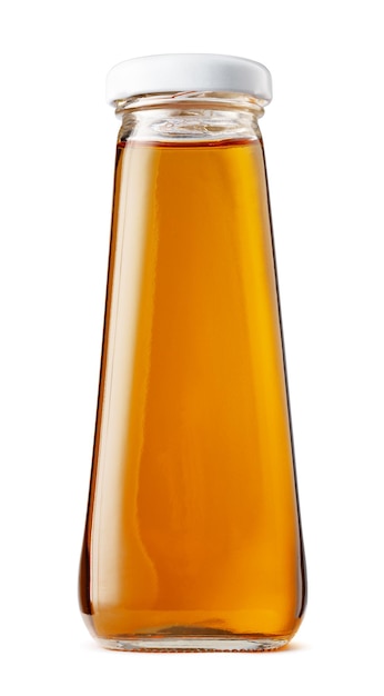 Petite bouteille de jus de pomme isolé sur blanc