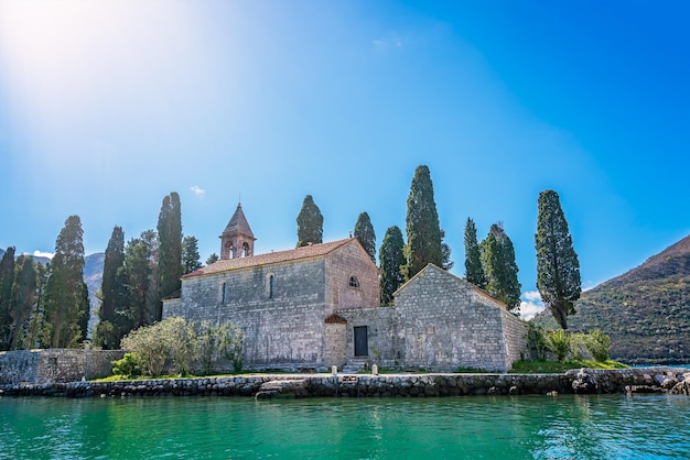 Petite église sur l'île de San Georges