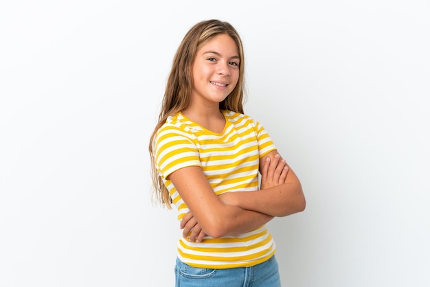 Petite fille caucasienne isolée sur fond blanc avec les bras croisés et impatient