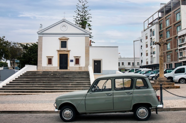 Petite paroisse locale de Sao Luis située à Faro, Portugal.