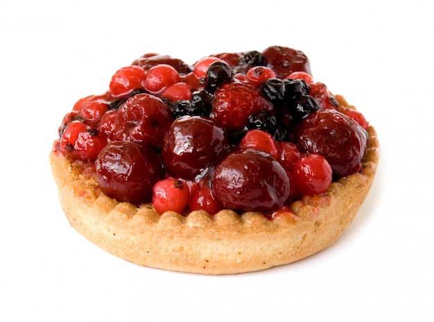 Petite tarte aux fruits rouges frais