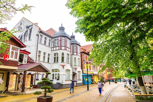 Petite ville confortable sur la mer Baltique Maisons européennes typiques