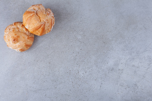 Petits Cookies Profitroles Avec Du Sucre En Poudre.