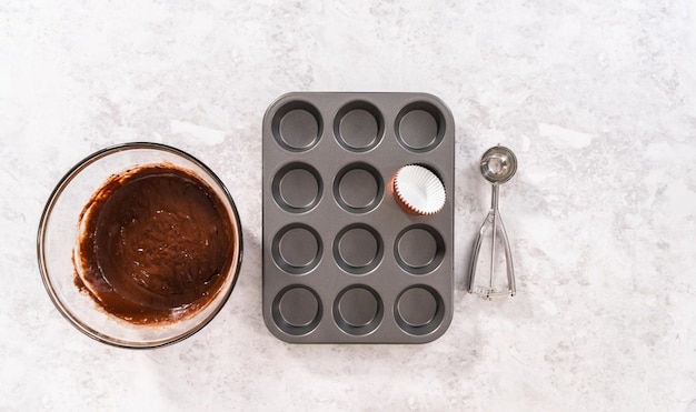 Petits gâteaux au chocolat et aux fraises