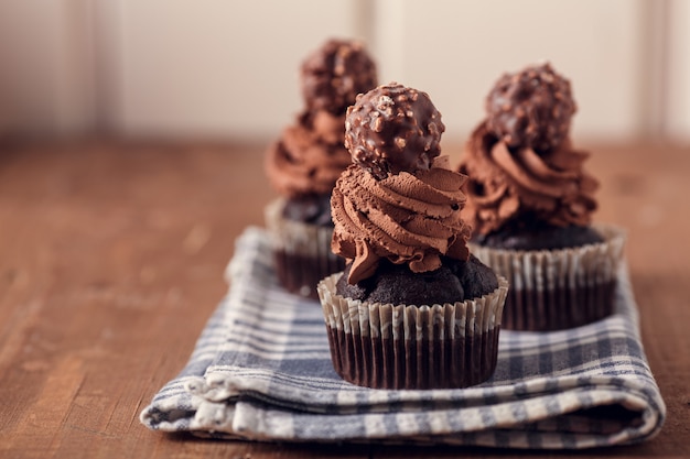 Petits gâteaux au chocolat savoureux.