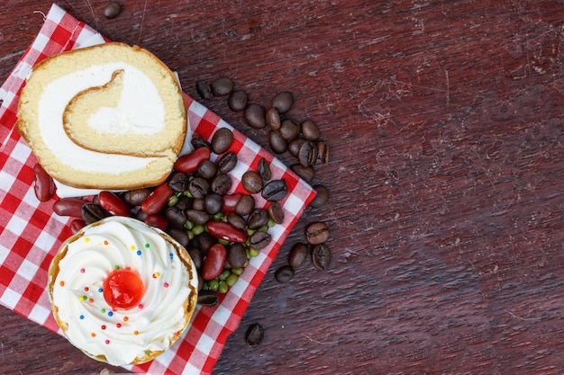 Petits gâteaux du petit déjeuner, petits pains.