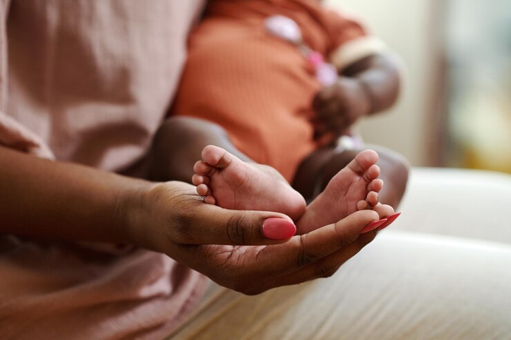 Petits pieds de bébé nouveau-né