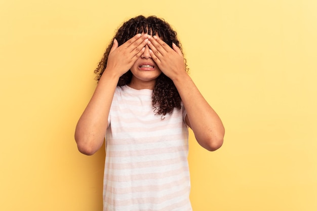 Peur de se couvrir les yeux avec les mains