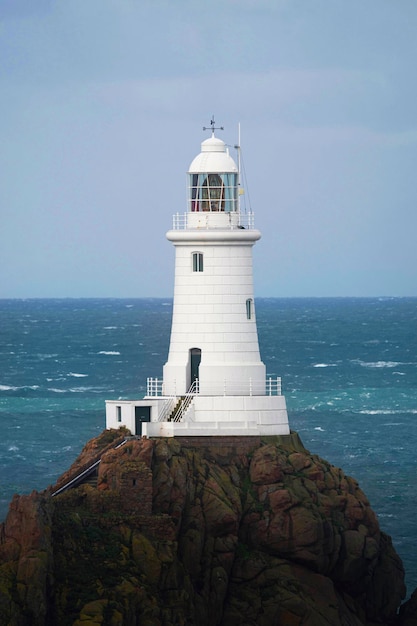 Phare de La Corbiere sur l'île de Jersey, Ecosse