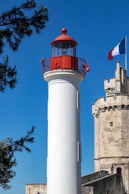 Phare dans le port de La Rochelle France