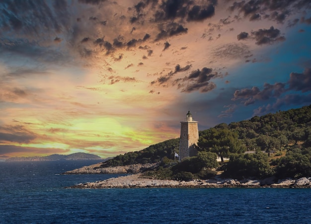 Phare du village de Trikeri, Grèce