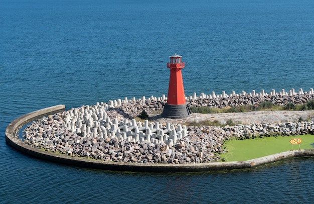 Phare à l'entrée de Nowy Port Gdansk