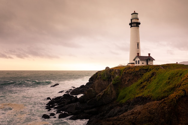 Phare de pigeon à la côte de Big Sur, Californie