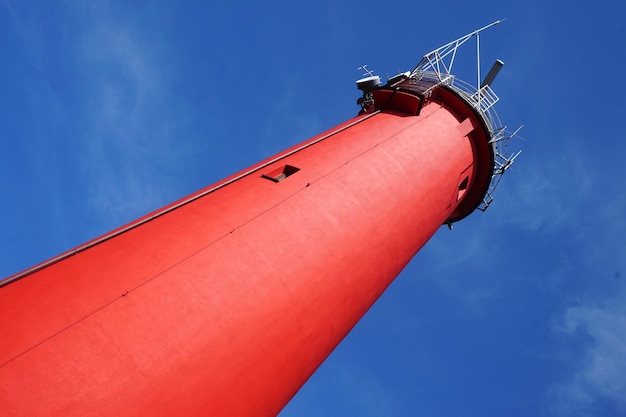 Phare rouge vue d'en bas