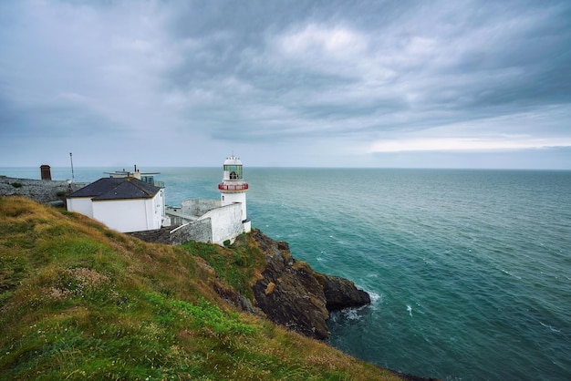 Phare de Wicklow à Wicklow Irlande