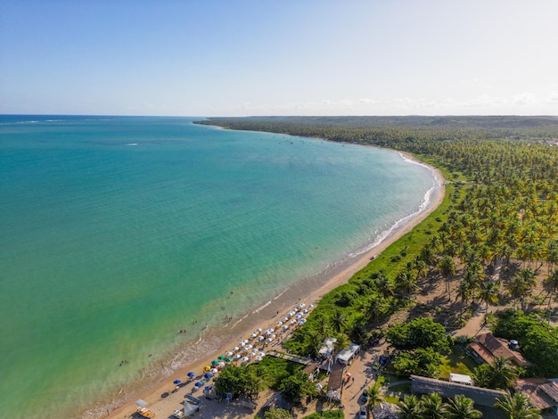 Photo aérienne de Praia do Patacho dans la ville de Porto De Pedras Alagoas Brésil