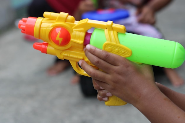 Photo d'une arme-jouet transportée