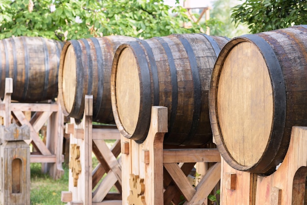 Photo de barils de vin en bois