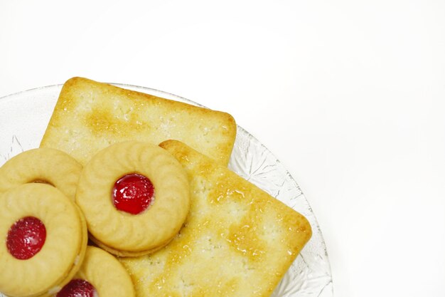 Photo de biscuits snack sur une plaque de verre