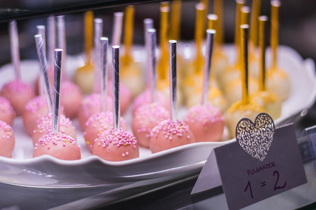 Photo une photo de cake pops