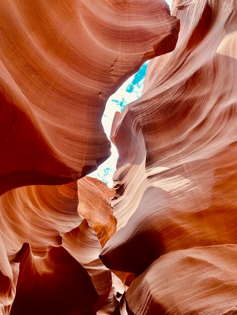 Une photo complète des formations rocheuses