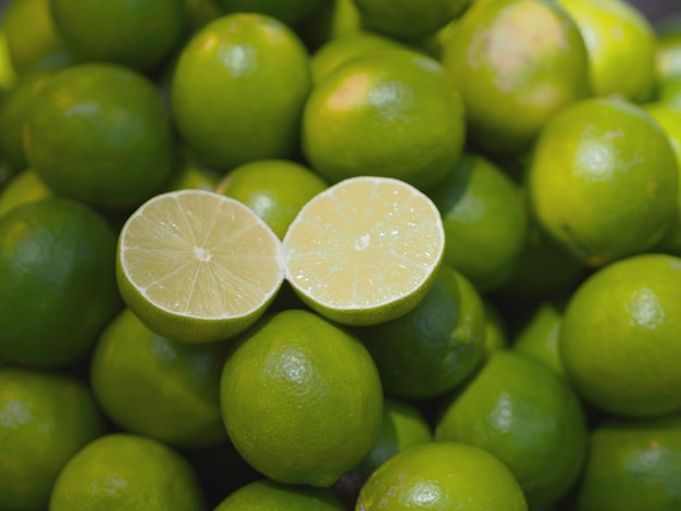 Photo une photo complète des fruits sur le marché