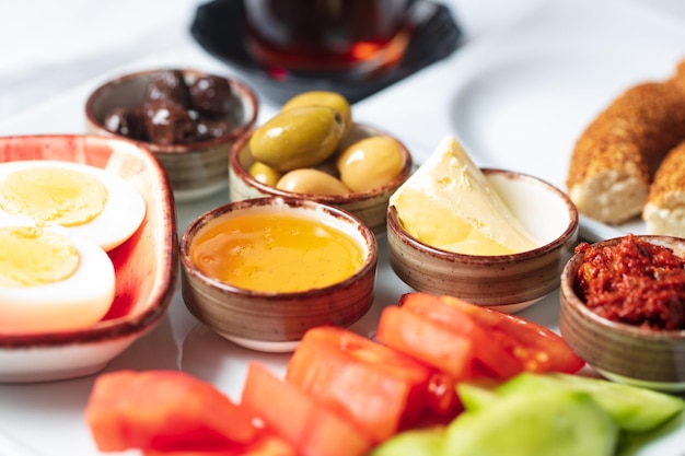 Photo photo de concept du délicieux petit déjeuner turc traditionnel