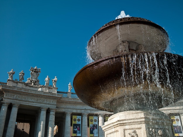 Photo sur fond d'architecture de nuages Vatican à Rome Italie