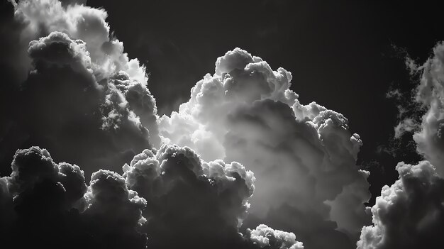 Photo une photo en gamme de gris des nuages les nuages sont ondulés et semblent être sur le point de pleuvoir