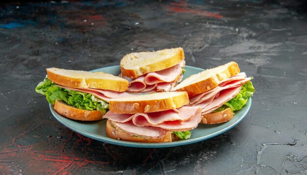 Photo photo grillé et sandwich avec bacon œuf frit tomate