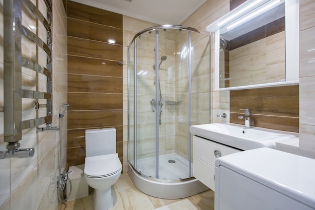 Photo intérieure d'une salle de bain moderne