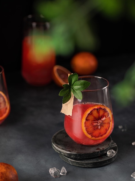 Photo de nourriture cocktail orange rouge