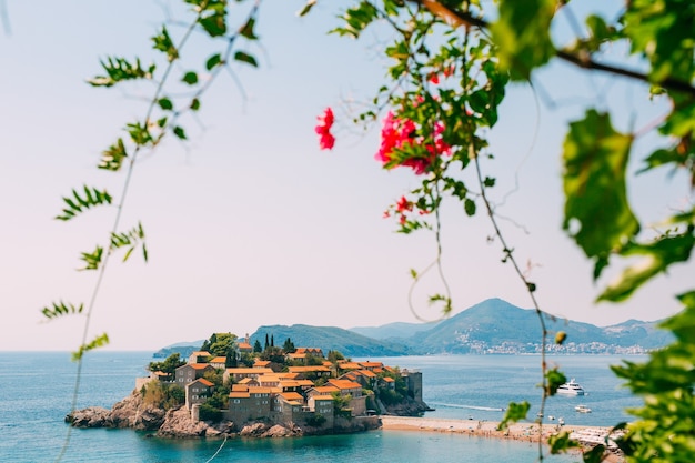 Photo panoramique de l'île de sveti stefan