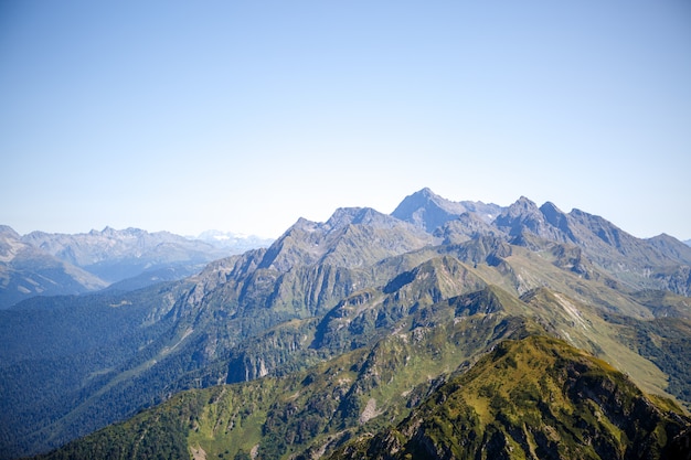 Photo d'un paysage de montagne pittoresque