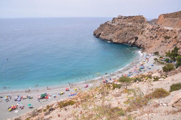 Photo Photo de la magnifique vue sur la côte de la mer en Andalousie