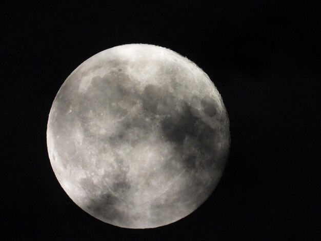 Photo une photo de la surface de la lune prise de la terre avec un appareil photo professionnel