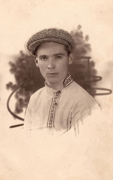 Photo une photo vintage d'un jeune homme de vingt ans photo de 1929 rostov de l'urss