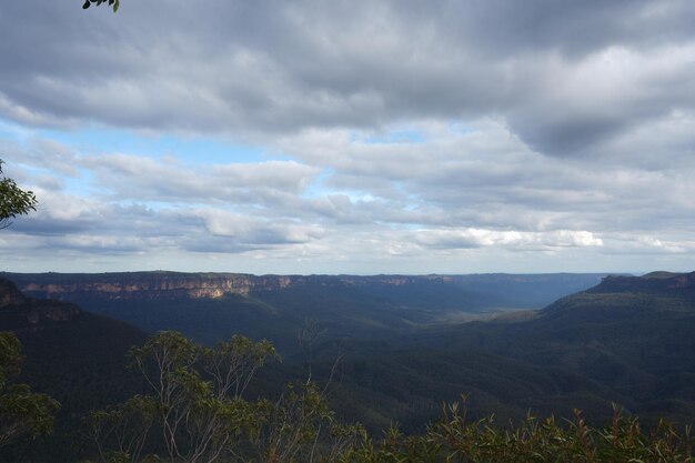 photo de la vue sur la montagne bleue