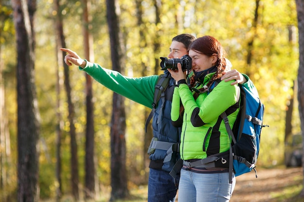 Photographe femme prend des photos