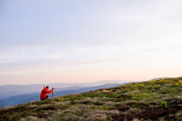 Photographe de paysage au travail