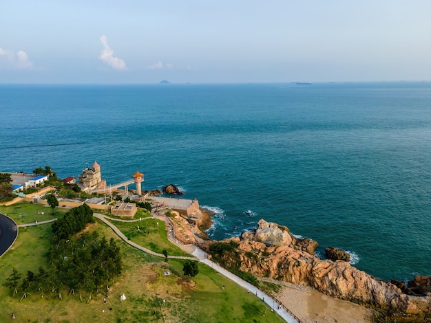 Photographie aérienne du littoral de l'île