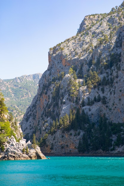 Photographie artistique fond fabuleux vert nature vierge sauvage montagne lac canyon