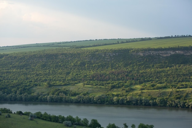 Photographie avec une belle nature de Moldavie en été