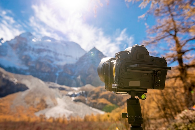 Photographie, la caméra est un paysage de montagne