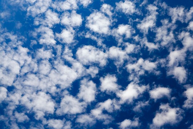 Photographié en gros plan le ciel avec des nuages