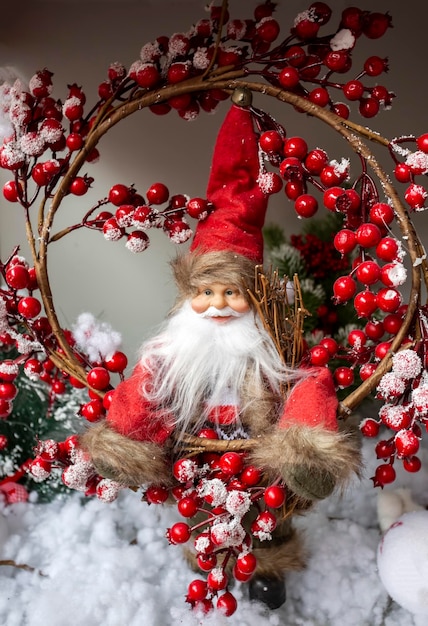 Photos de concept de Noël, neige avec fond d'hiver